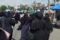 تظاهرات بانوان افغانستانی در اعتراض به تعطیلی مدارس دخترانه+ فیلم