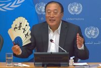 حاشیه یک مصاحبه/ بادبزن سفیر چین در سازمان ملل و شوخی با خبرنگاران