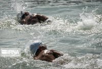 درخشش تیم‌های تهرانی در مسابقات شنای آب‌های آزاد کشور؛ رقابت میلی‌متری نور و رعد