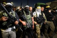 رزمندگان فلسطینی به خودروی امنیتی صهیونیست‌ها حمله کردند