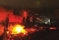 سارقان در ماداگاسکار ۳۲ نفر را زنده سوزاندند