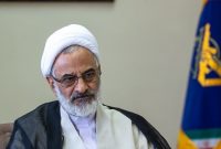 سپاه پای انقلاب ایستاده تا  بشریت را از یوغ حاکمیت آمریکا خارج کند