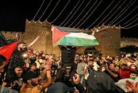 مردم غزه برای پیروزی مقاومت به خیابان‌ها آمدند