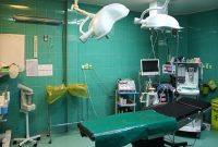 معاون وزیر بهداشت: اتاق های عمل بیمارستان ازنا با سرعت تکمیل و بهره برداری شود