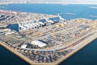 هند ۶ جرثقیل متحرک بندری به ایران تحویل داد