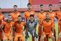 واکنش باشگاه مس به شایعه جادوگری؛ کنترل چمن حق قانونی سرمربی است/ ساپینتو هم در زمین انزلی قدم زد