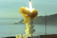 ارتش آمریکا موشک قاره پیما آزمایش می‌کند