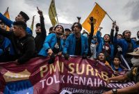 اعتراض‌ها به افزایش قیمت سوخت در اندونزی/تصمیم دولت برای خرید نفت از روسیه