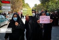 امام جمعه الشتر: دشمن حجاب بانوان را هدف قرار داده است