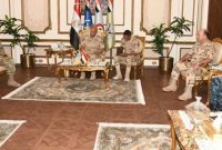 دیدار فرمانده تروریست‌های سنتکام با وزیر دفاع مصر