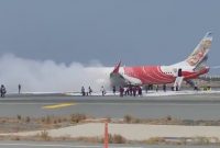 مصدوم شدن مسافران در پی آتش‌سوزی یک هواپیمای هندی در عمان+ویدئو