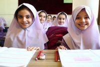 مهم است دانش‌آموز ایرانی روی کاغذ خارجی ننویسد