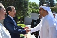 وزیر خارجه امارات با رئیس رژیم صهیونیستی دیدار کرد+عکس