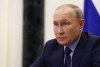 پوتین: غرب به کشورهایی که می‌خواهند سرنوشت خود را تعیین کنند فشار می‌آورد