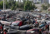 ۱۲۰۰ دستگاه موتور سیکلت توقیفی در حراج دادگستری هرمزگان فروش رفت