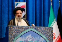 آیت‌الله خاتمی در خطبه‌های نماز جمعه تهران: قوه‌قضائیه با خائنان طوری برخورد کند تا دیگر هوس اغتشاش نکنند