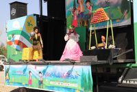نمایش جک و لوبیای سحرآمیز در دولت‌آباد نمین و محله‌ نیار اردبیل اجرا شد