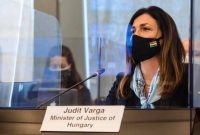 وزیر دادگستری مجارستان: رهبران اتحادیه اروپا باج‌گیر هستند