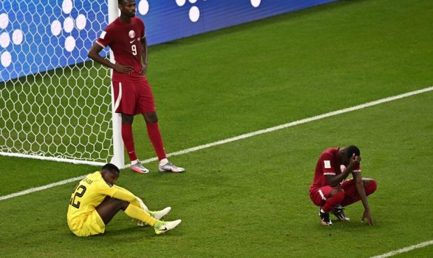 احمد خلیل: تیم فوتبال قطر در سطح بسیار پایینی ظاهر شد