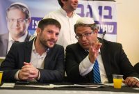 ادعای شبکه صهیونیستی درباره توافق بر سر تقسیم مناصب کابینه اسرائیل