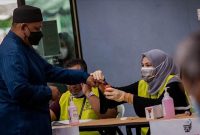 انتخابات پارلمانی مالزی / آرای هیچ حزبی به حد نصاب نرسید