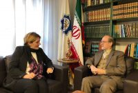 انتقاد فعال اسپانیایی از دخالت آمریکا در امور ایران/حقوق زنان در آمریکا و اروپا پایمال می شود