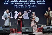 دلنوازی سازهای مازنی، آذری و کردی در کنار ساز افغانستان در نخستین شب جشنواره موسیقی نواحی ایران