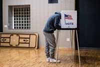 رای دهندگان آمریکایی نگران از تهدید دموکراسی