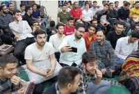 سخنگوی دولت همراه با دانشجویان به تماشای بازی ایران و انگلیس نشست
