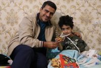 قهرمان المپیک مدال خود را به «آرتین» هدیه داد+ عکس قهرمان المپیک مدال خود را به «آرتین» هدیه داد+ عکس
