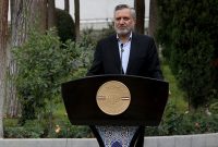 مرتضوی: ۳۲ تُن مواد اولیه برای تولید آنتی‌بیوتیک در حال ترخیص از گمرکات است
