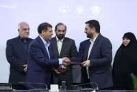 نخستین تفاهمنامه تولید ریل ملی برای خطوط مترو مشهد منعقد شد