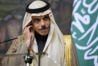 تماس  وزیر خارجه سعودی با دو طرف درگیری در سودان
