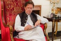 عمران خان: آماده گفتگو هستم اما فرمانده ارتش با من مشکل دارد عمران خان: آماده گفتگو هستم اما فرمانده ارتش با من مشکل دارد