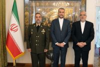 نشست مشترک امیرعبداللهیان با وزرای نفت و دفاع در وزارت امور خارجه نشست مشترک امیرعبداللهیان با وزرای نفت و دفاع در وزارت امور خارجه