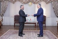 تقدیم رونوشت استوارنامه سفیر جدید ایران به وزیر خارجه تاجیکستان