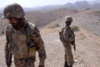 کشته شدن 2 نظامی پاکستان در مرز با افغانستان کشته شدن 2 نظامی پاکستان در مرز با افغانستان