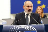 منبع بلندپایه روس: پاشینیان جا پای زلنسکی گذاشته است منبع بلندپایه روس: پاشینیان جا پای زلنسکی گذاشته است