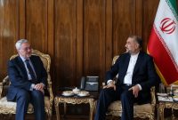 تأکید امیرعبداللهیان بر عملیاتی شدن همه بندهای توافقنامه امنیتی ایران و عراق تأکید امیرعبداللهیان بر عملیاتی شدن همه بندهای توافقنامه امنیتی ایران و عراق