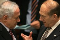 نخستوزیر اسبق اسرائیل خواستار برکناری نتانیاهو شد نخستوزیر اسبق اسرائیل خواستار برکناری نتانیاهو شد