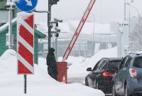 فنلاند انسداد مرز با مسکو را ادامه می‌دهد
